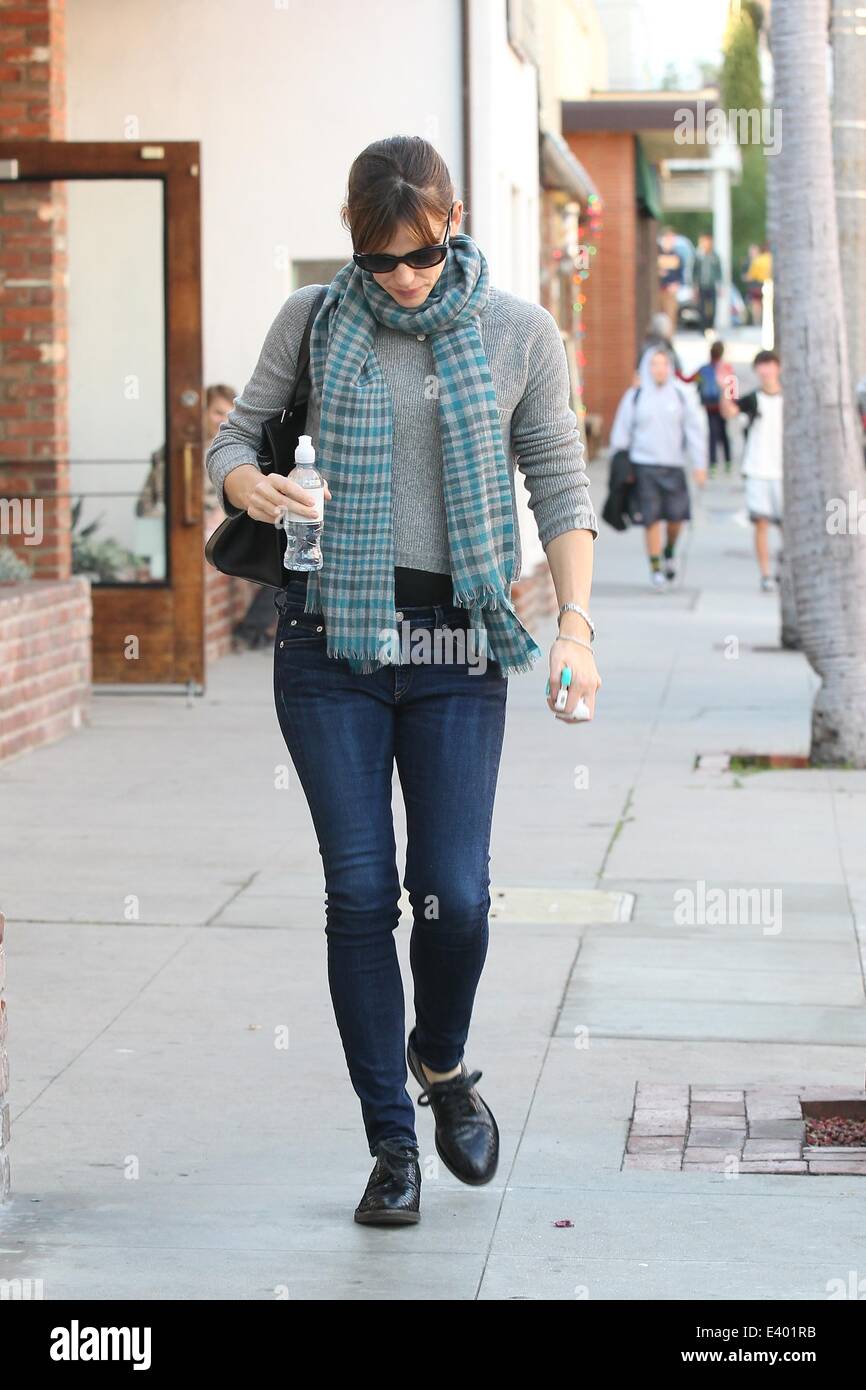 Jennifer Garner shopping at Elyse Walker in Pacific Palisades Featuring