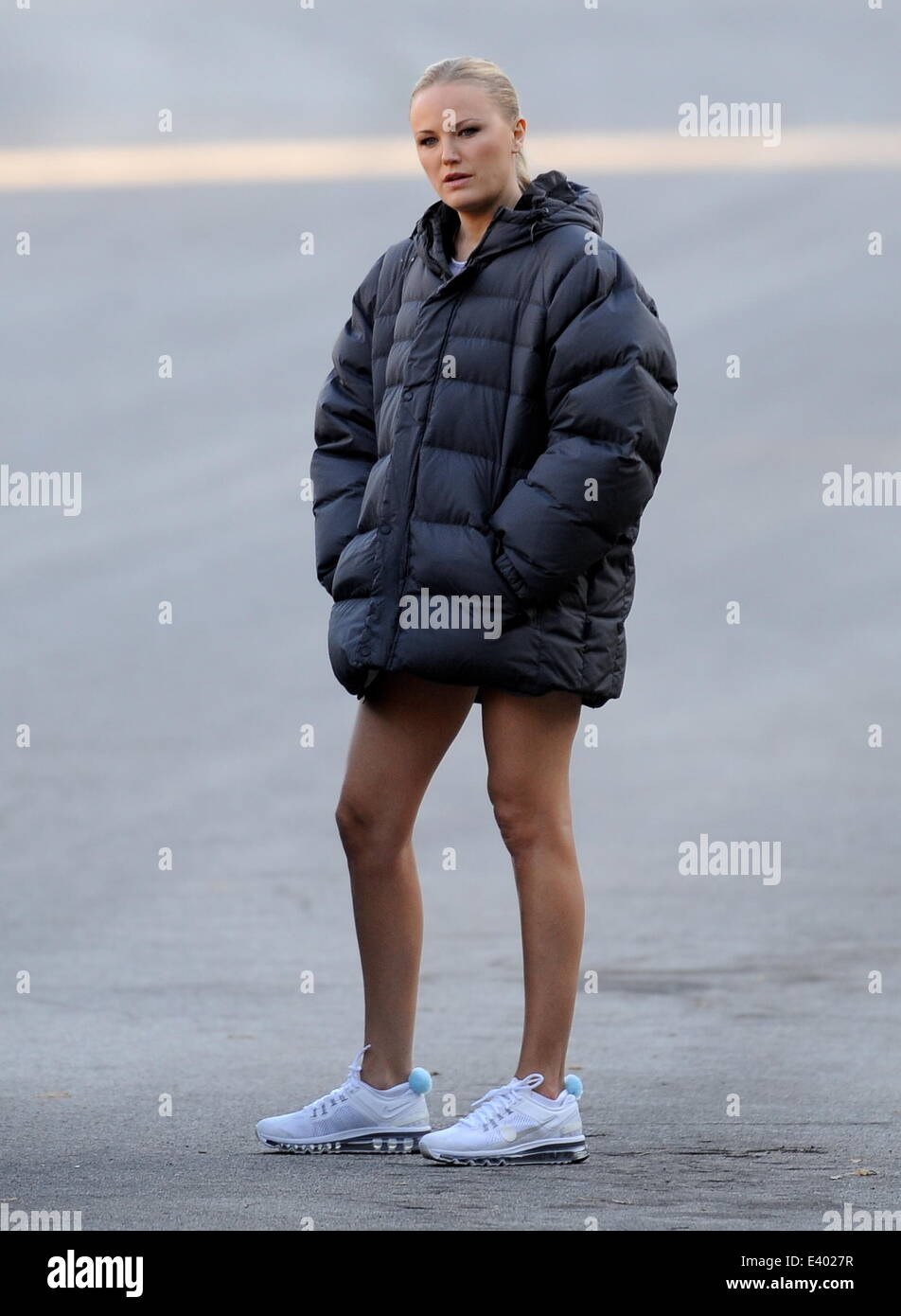 Malin Akerman shows off her toned legs while filming a scene for