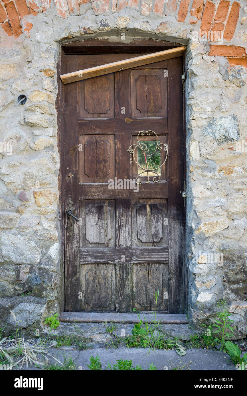 Old wooden door hi-res stock photography and images - Alamy