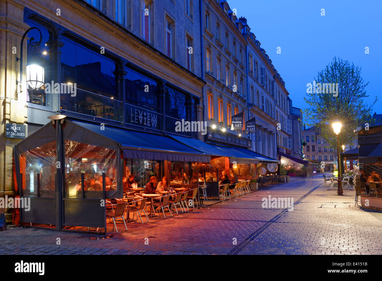 place-saint-jacques-at-night-hi-res-stock-photography-and-images-alamy