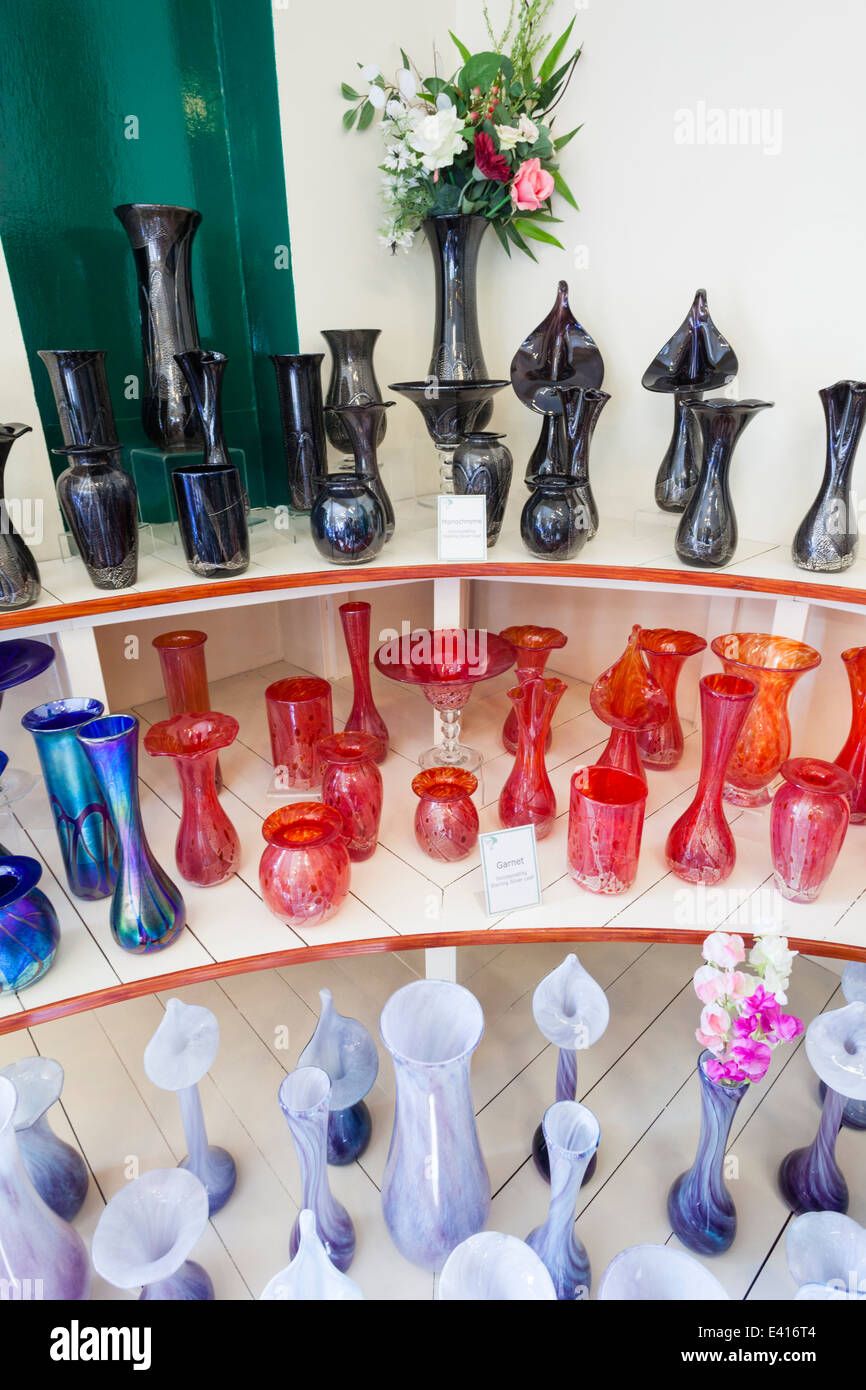 Alum bay glass shop hi-res stock photography and images - Alamy