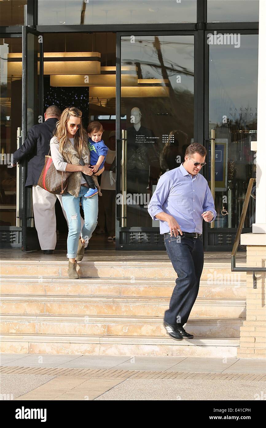 Molly Sims and family shopping at Barney's New York in Beverly Hills  Featuring: Molly Sims Where: Los Angeles, California, United States When:  15 Dec 2013 Stock Photo - Alamy