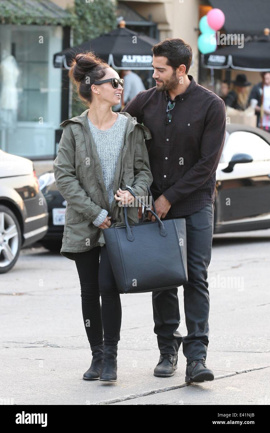 Jesse Metcalfe and Cara Santana with friends at Alfred cafe on Melrose