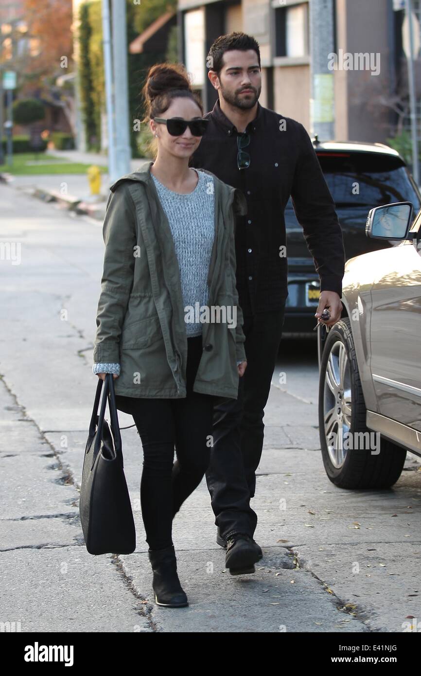 Jesse Metcalfe and Cara Santana with friends at Alfred cafe on Melrose