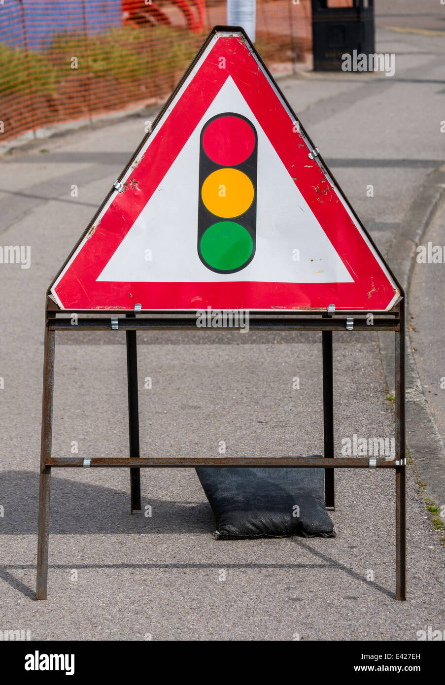 Temporary traffic lights hires stock photography and images Alamy