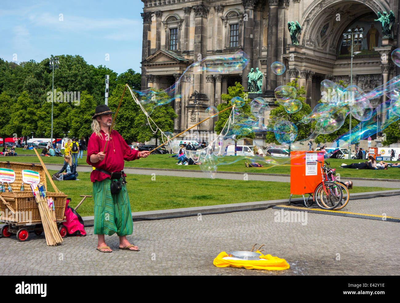 Floating street hires stock photography and images Alamy