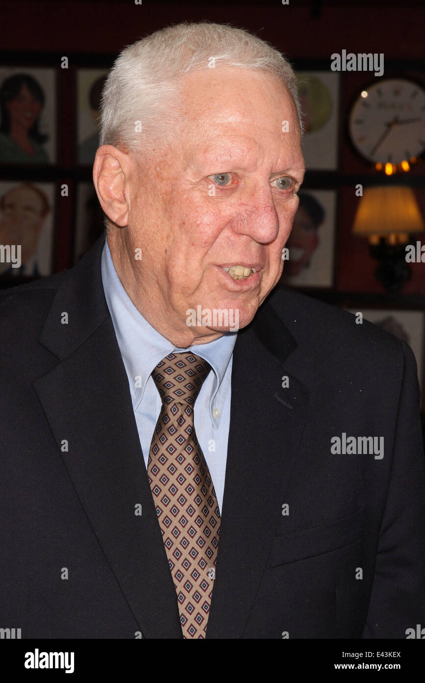David hartman hi-res stock photography and images - Alamy