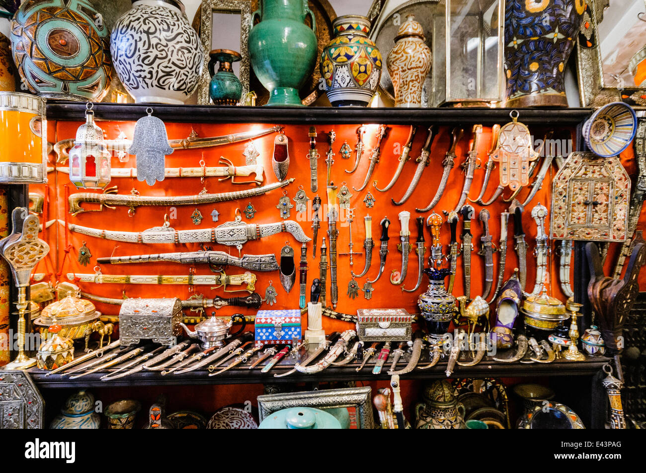 Knives and swords for sale at the Jemaa El-Fna El-Fnaa souq Stock Photo