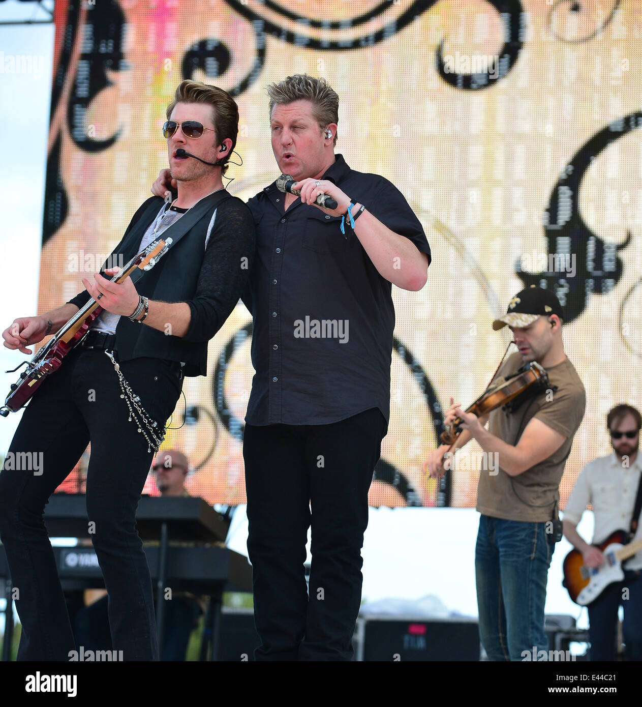 Annual Kiss Country Chili CookOff Featuring Joe Don Rooney,Gary LeVox