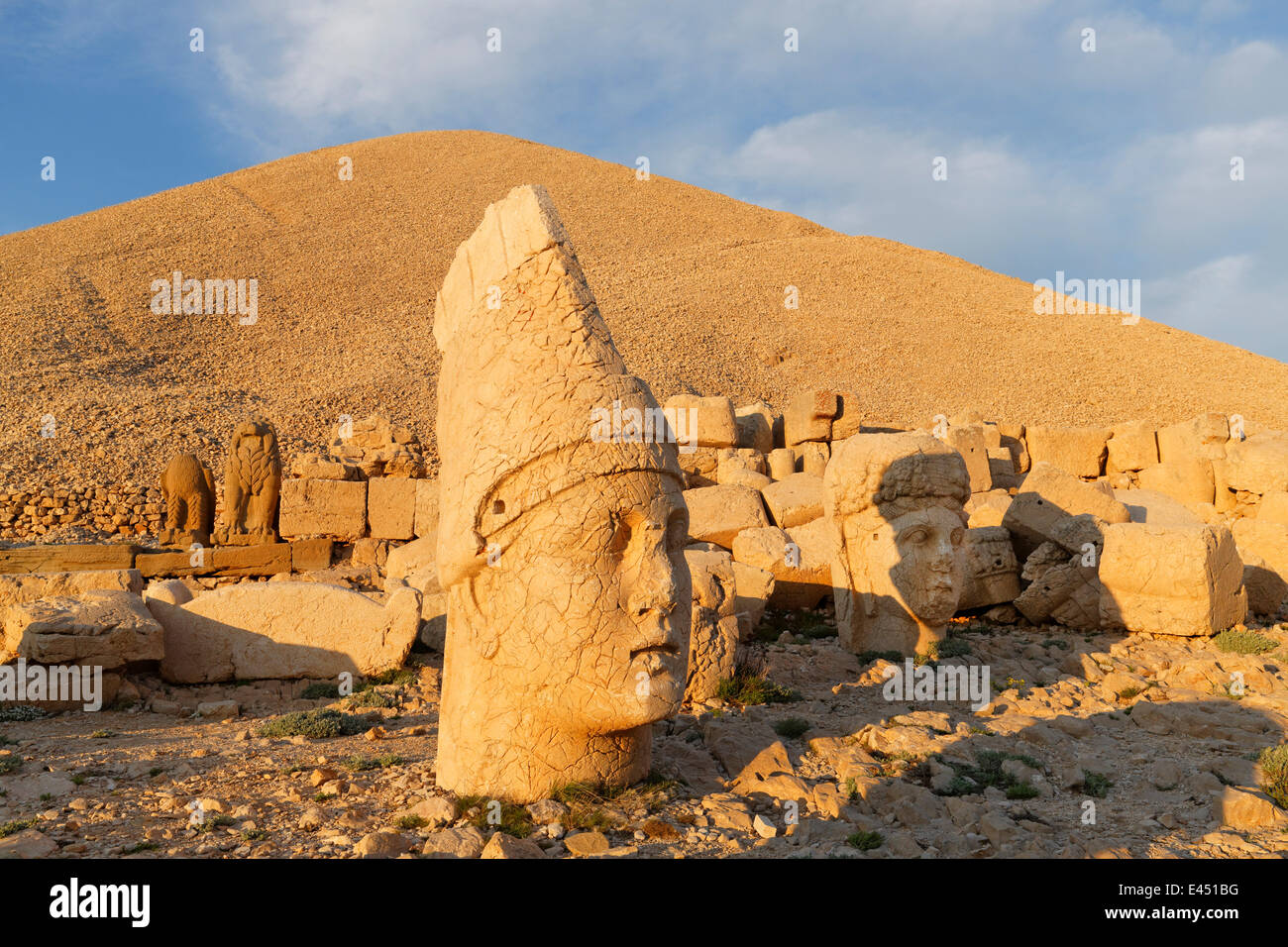 Heads of Antiochus and Tyche of Commagene, western terrace, grave of Antiochus, Mount Nemrut, Nemrut Dagi, Adiyaman province Stock Photo