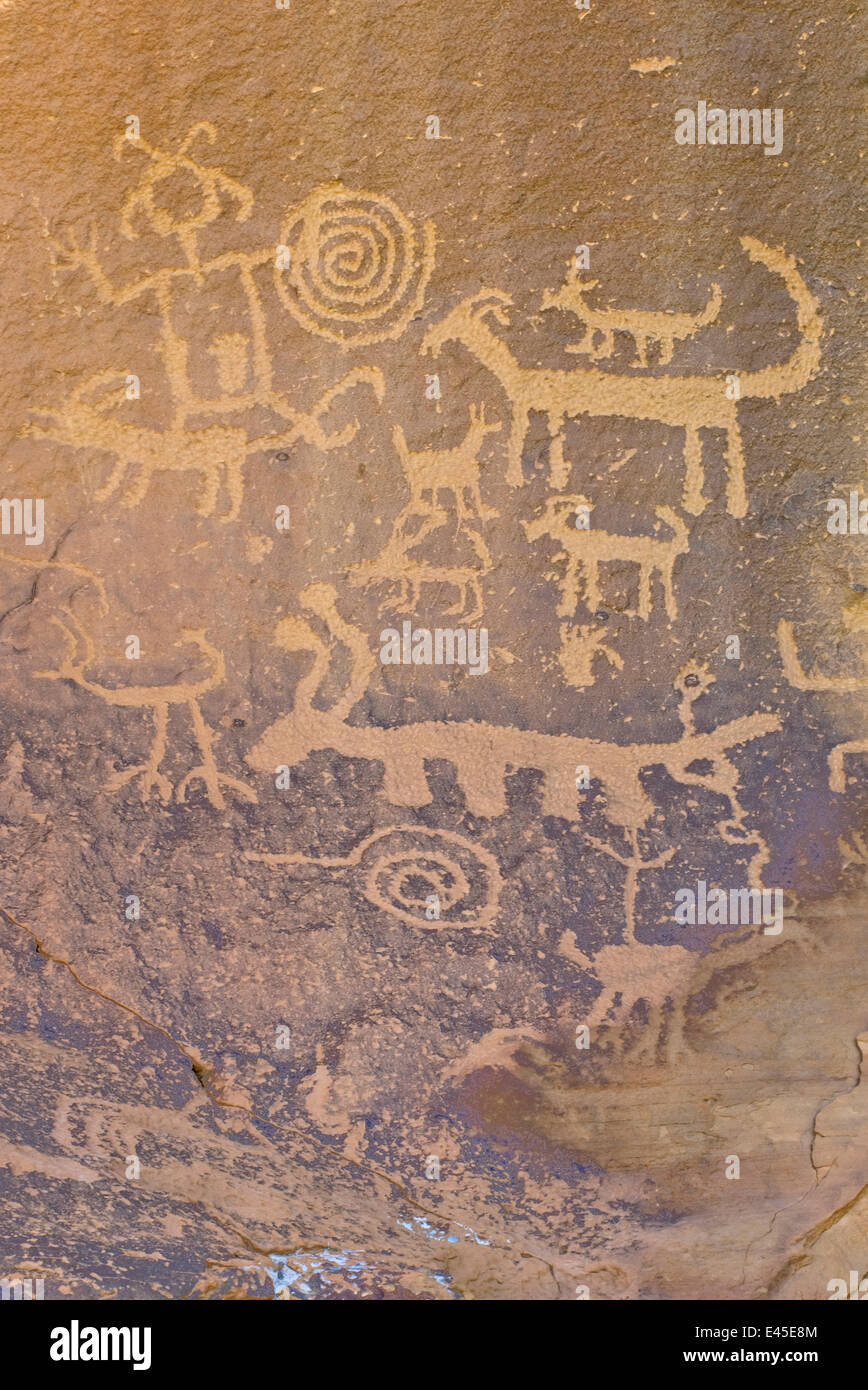 Rock engravings of the native american Pueblo people, Chaco Culture National Historical Park, New Mexico, USA, February 2009 Stock Photo