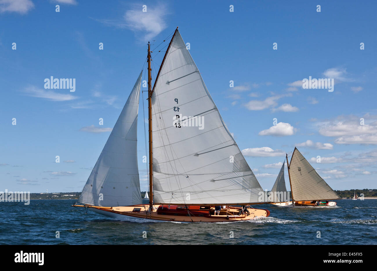 Classic yacht hi-res stock photography and images - Alamy