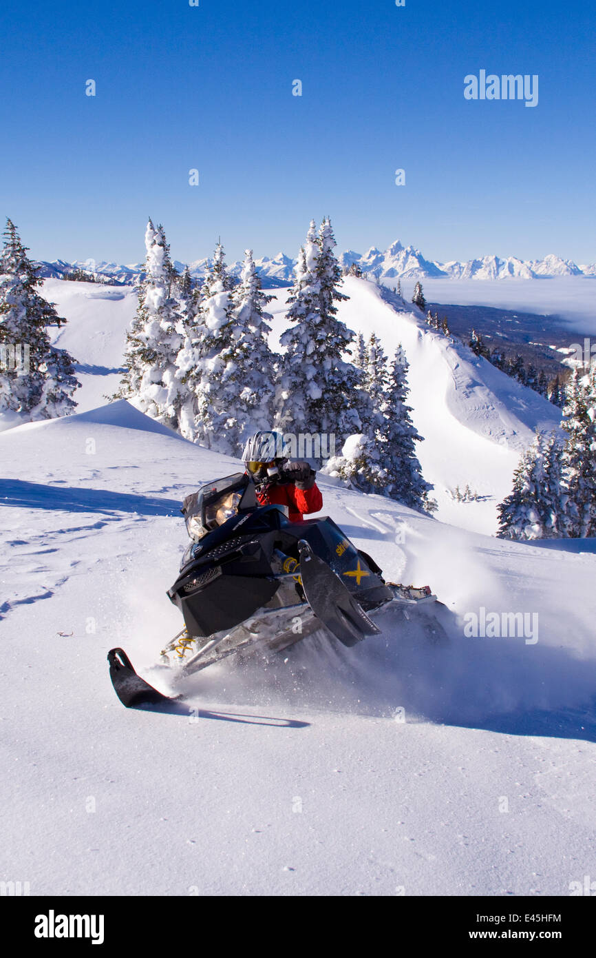 Snowmobiling in the Bridger Teton National Forest on Togwotee Pass