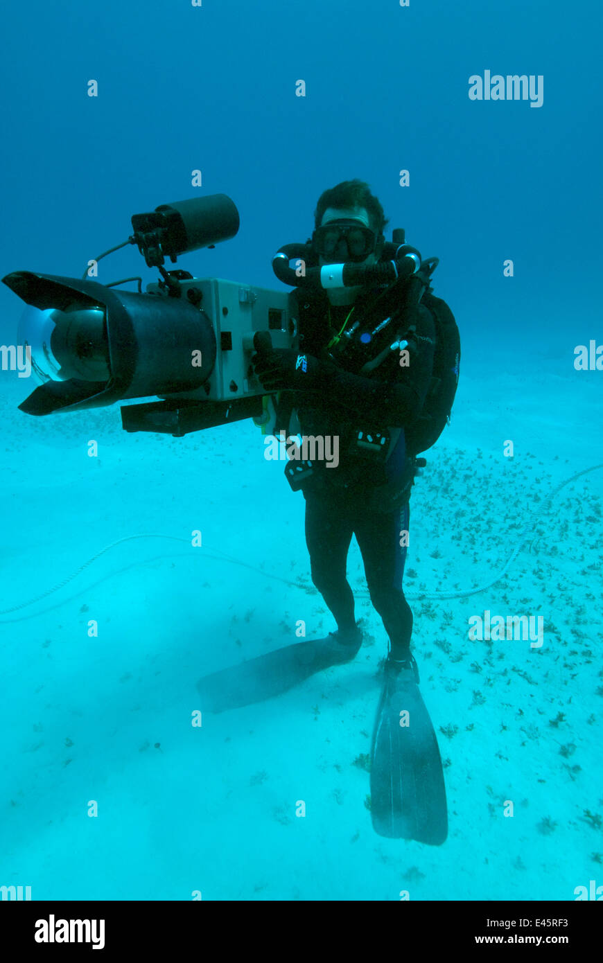 Cameraman Mike Pitts, filming underwater for BBC  'Life' in the Bahamas, Caribbean, July 2007 Stock Photo