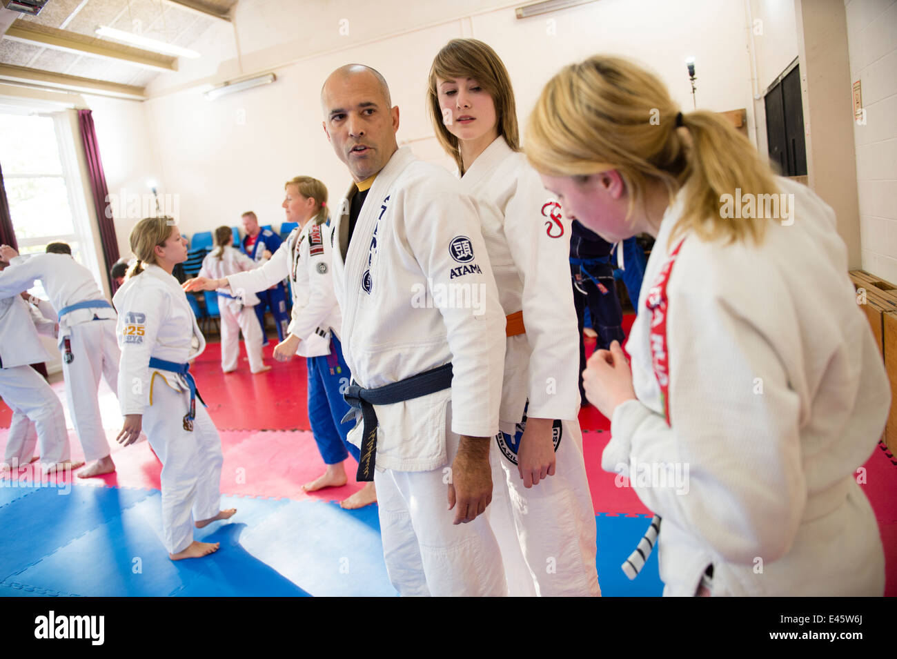 ROYCE GRACIE teaching people self defence at a Brazilian Jiu Jitsu seminar class lesson Wales UK Stock Photo