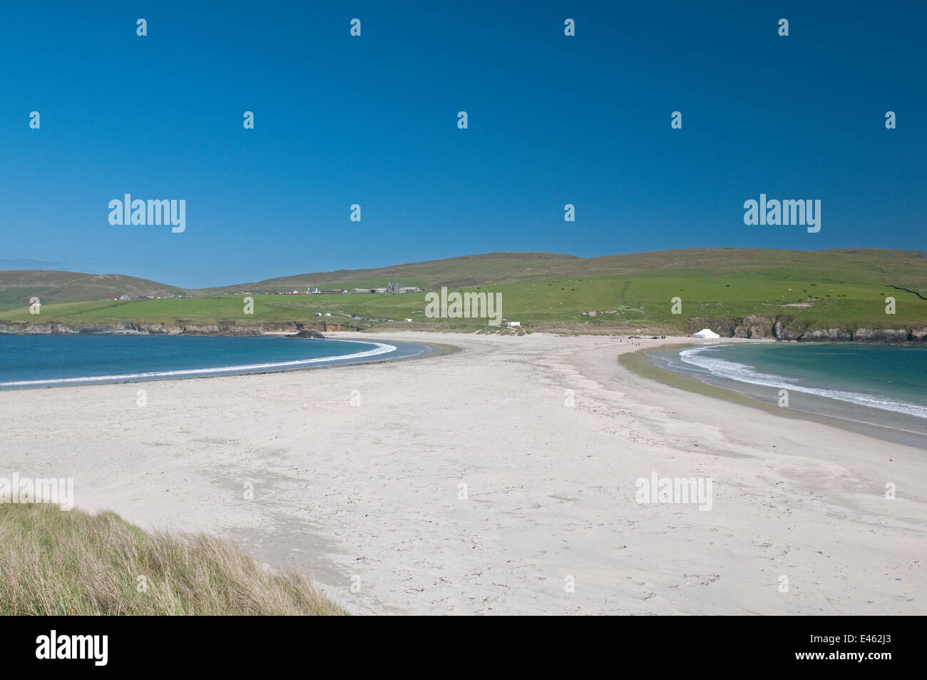 Tombolo at st ninians shetland hi-res stock photography and images - Alamy