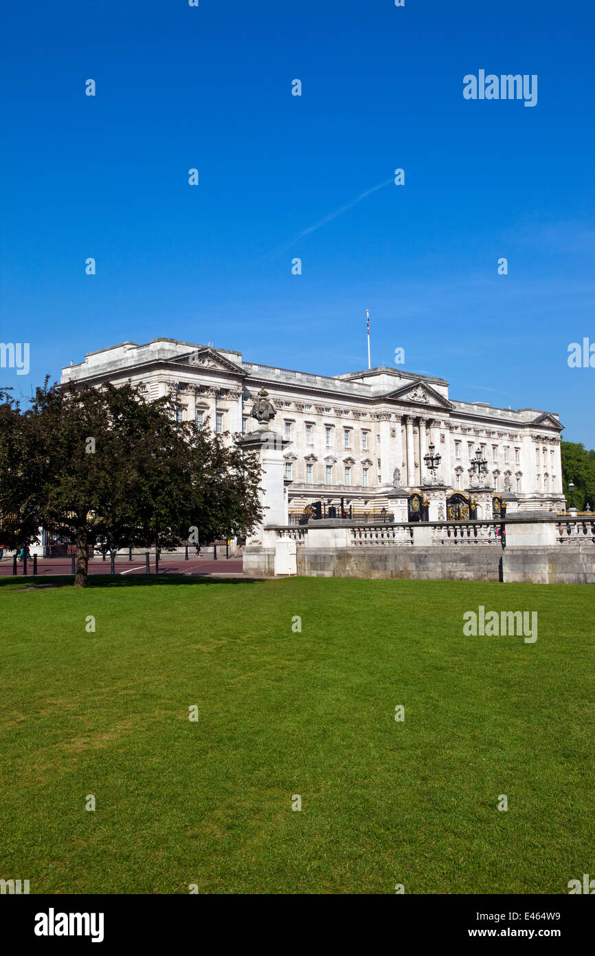 LONDON, UK - MAY 16TH 2014: The historic Buckingham Palace in London on 16th May 2014. Stock Photo