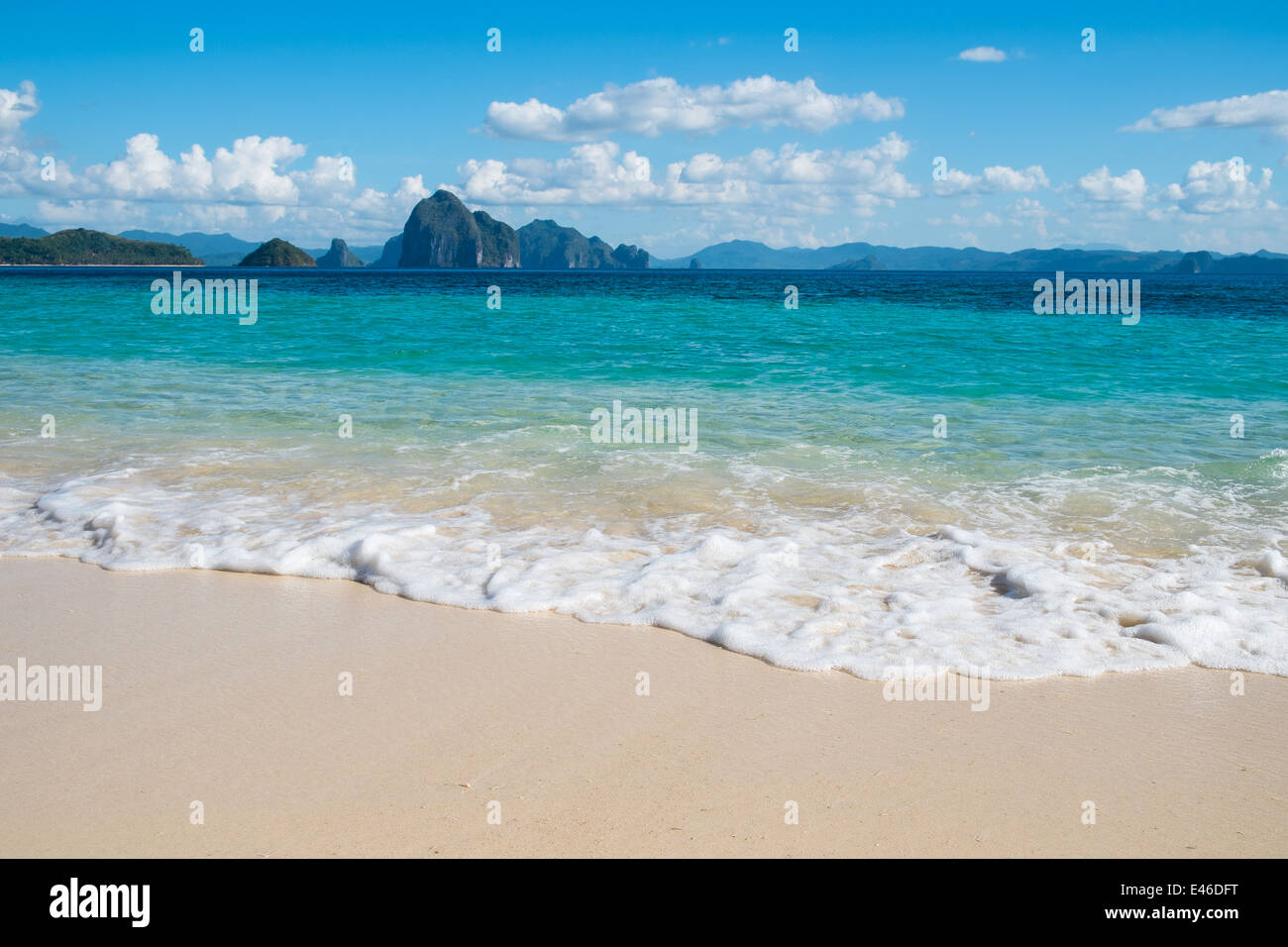 Blue sea wave hi-res stock photography and images - Alamy
