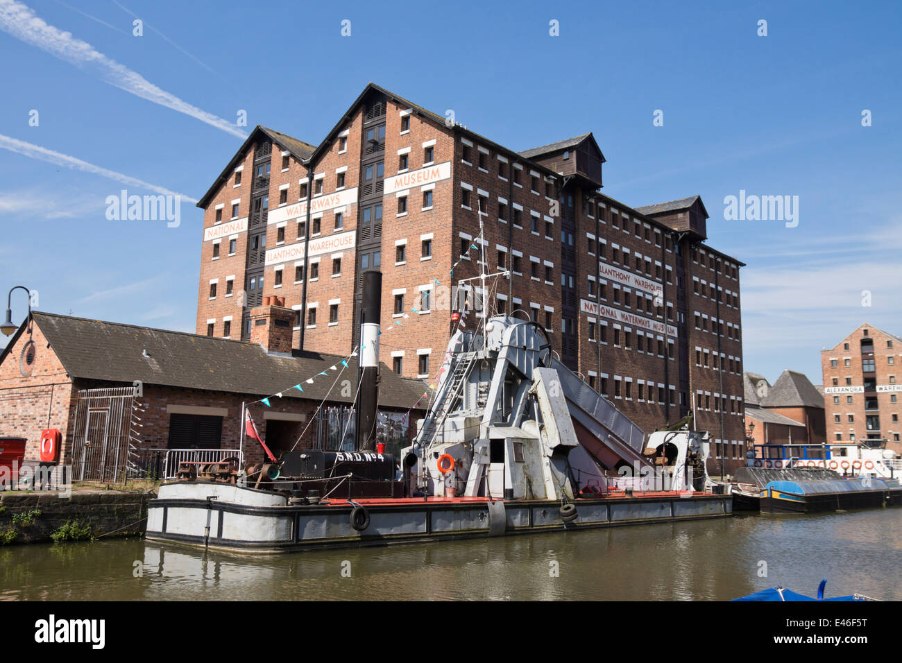 The city of Gloucester, the historic docks. National Waterways Museum Stock Photo