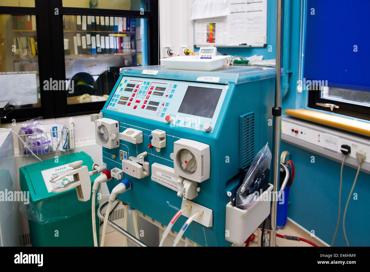 Kidney dialysis machine hires stock photography and images Alamy