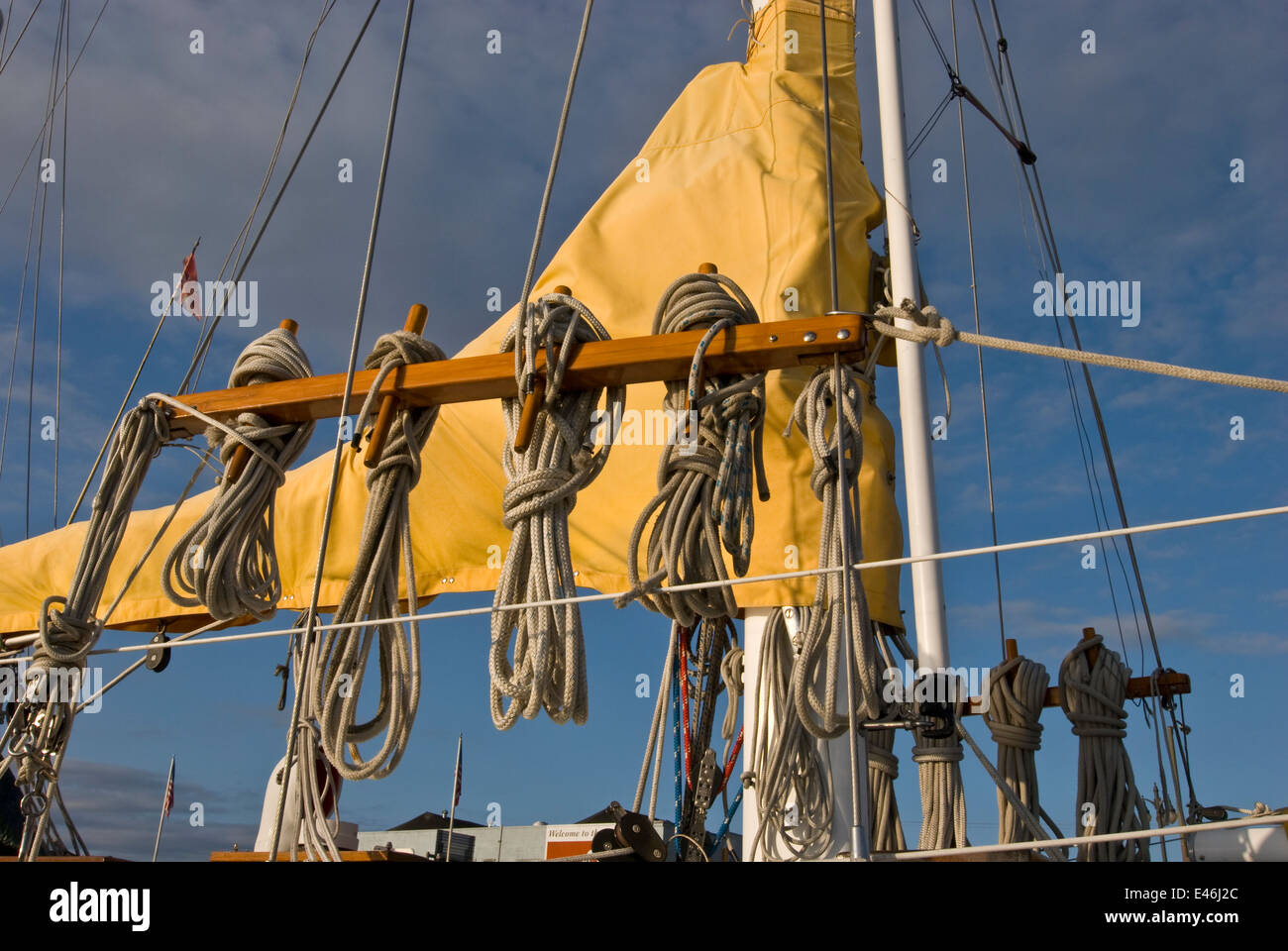 Coiled line on sailboat, Coos Bay, Oregon, USA Stock Photo