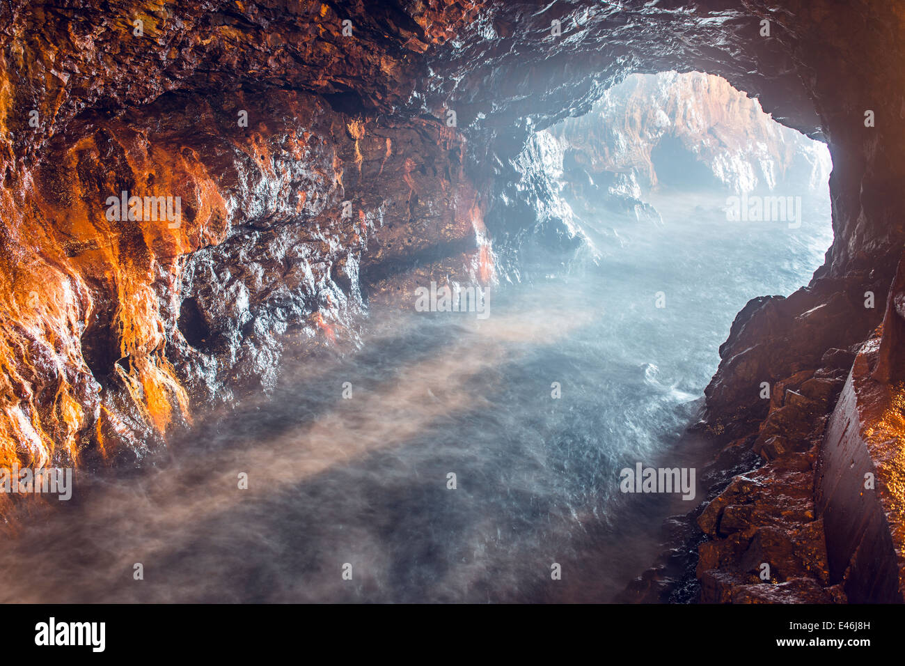Wet cave hi-res stock photography and images - Alamy