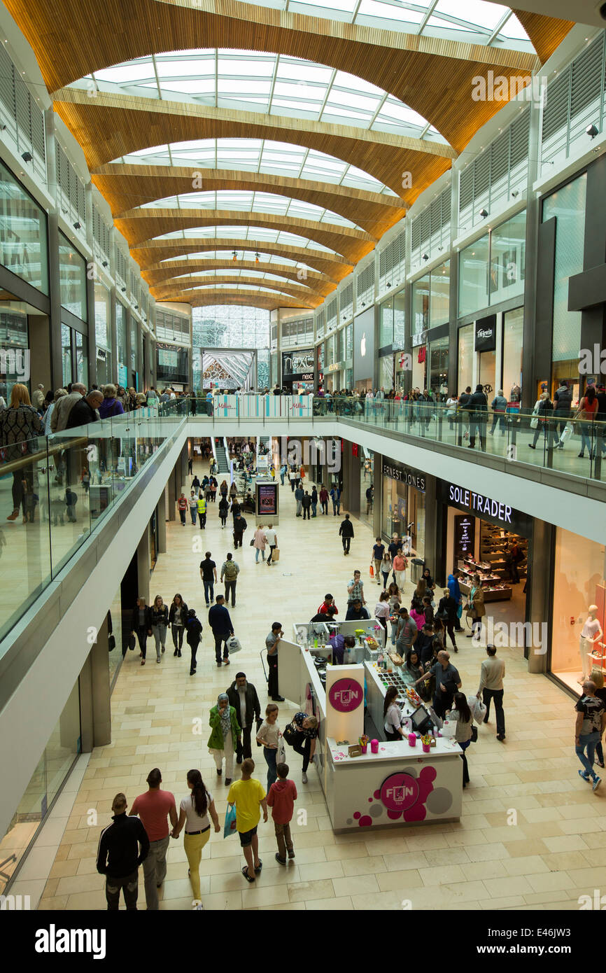 a-shopping-mall-in-leicester-uk-stock-photo-alamy