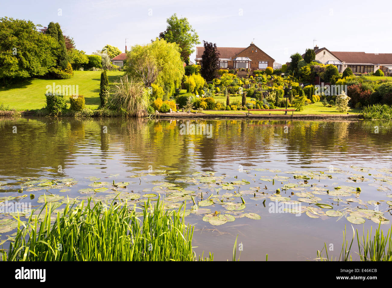 Barrow upon soar river canal house hires stock photography and images