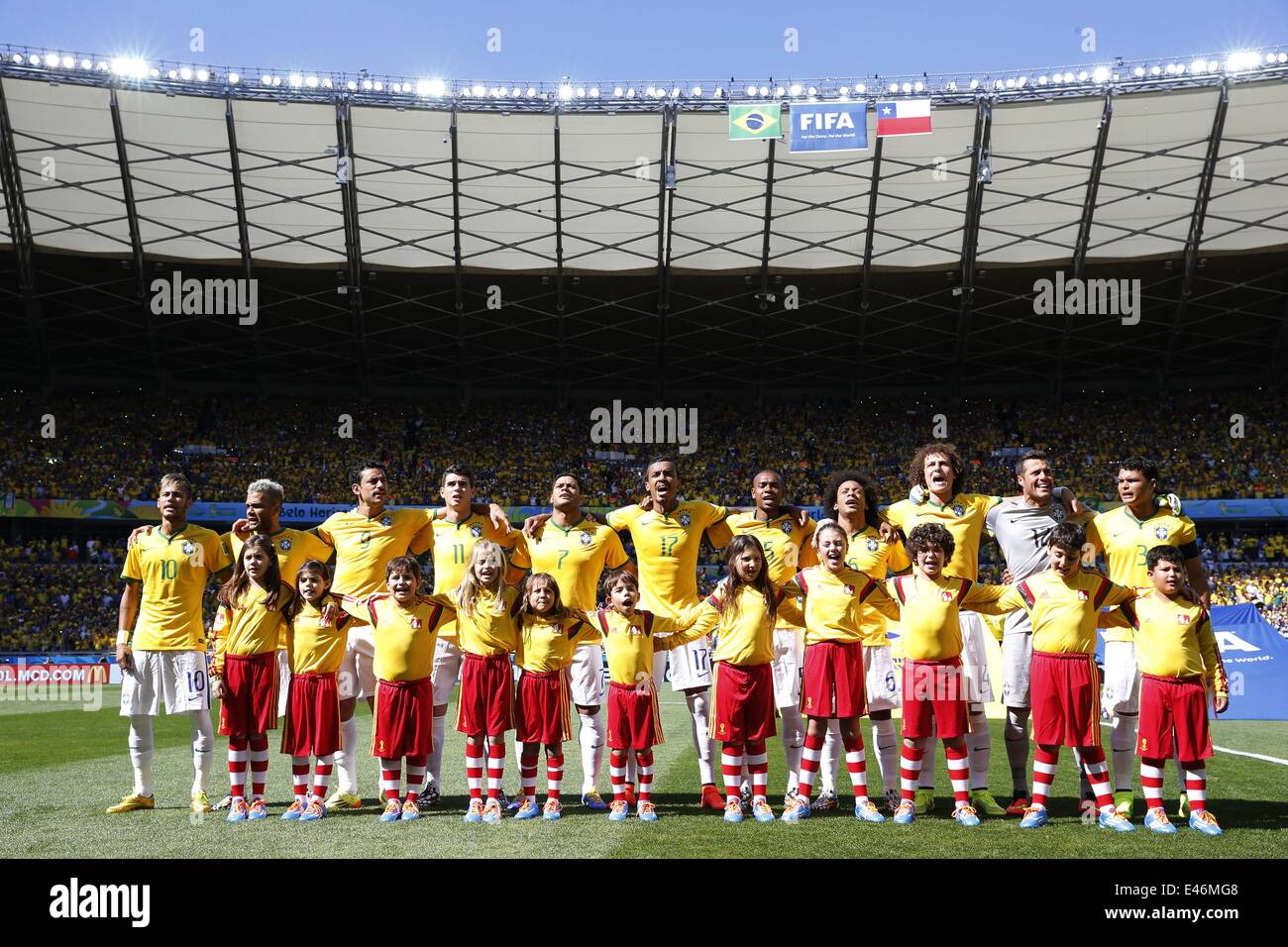 Belo Horizonte, Brazil. 28th June, 2014. Brazil team group line-up (BRA) Football/Soccer : FIFA World Cup Brazil 2014 round of 16 match between Brazil and Chile at the Mineirao Stadium in Belo Horizonte, Brazil . © AFLO/Alamy Live News Stock Photo