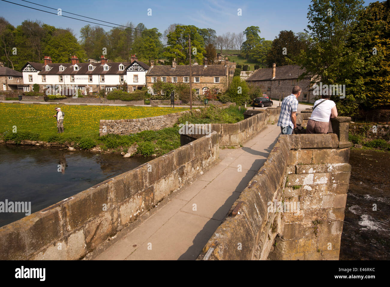 UK, Derbyshire, Peak District, Bakewell, couple on old pack horse