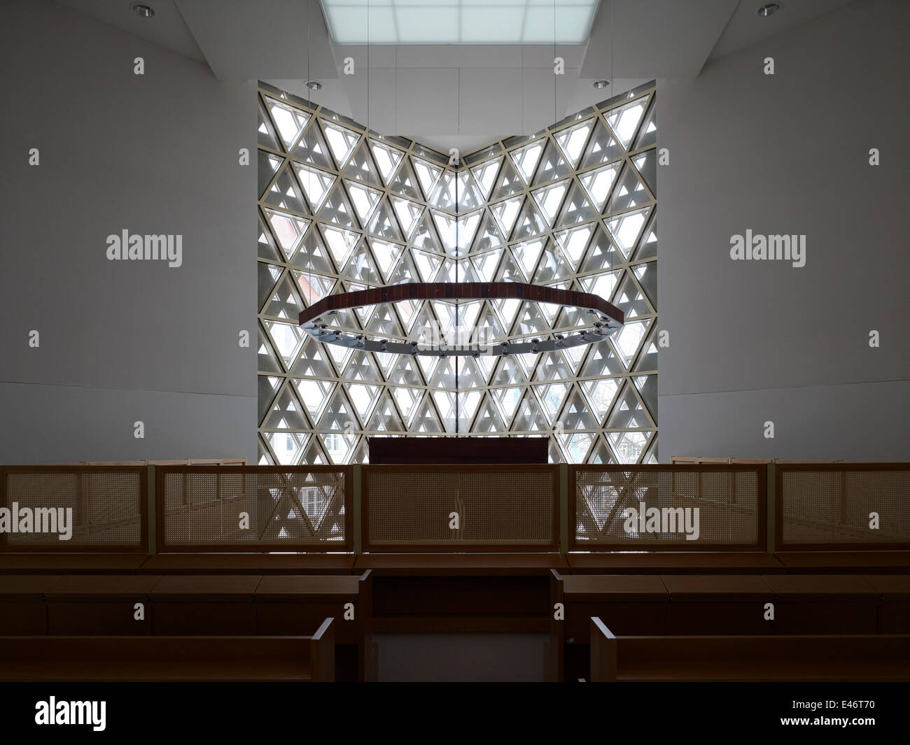 Synagoge am Weinhof, Ulm, Germany. Architect kister scheithauer gross