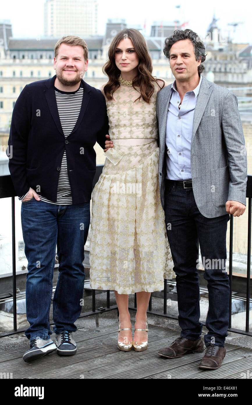 James Corden, Keira Knightley and Mark Ruffalo attend a photocall for 'Begin Again', London. 02/07/2014 Stock Photo