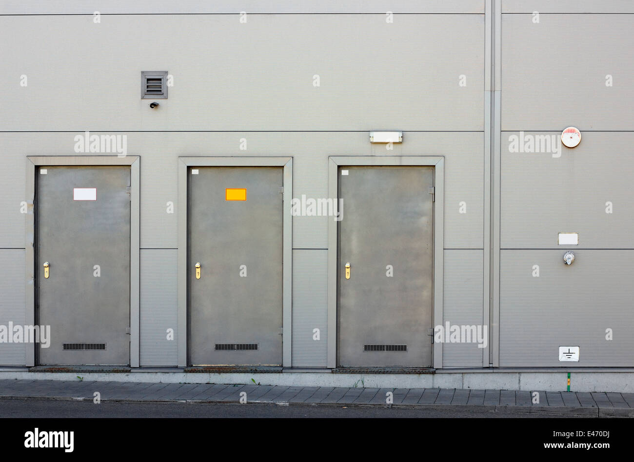 дверь в электрощитовую требования. дверь в электрощитовую требования. двери в электрощитовой по пожарной безопасности. дверь в электрощитовую требования. электрощитовая помещение.