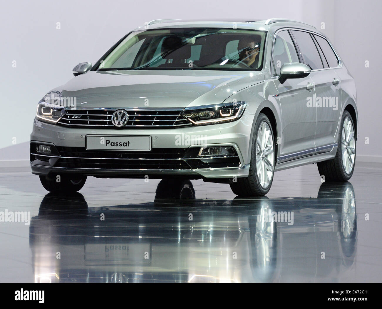 Volkswagen passat 2014 hi-res stock photography and images - Alamy