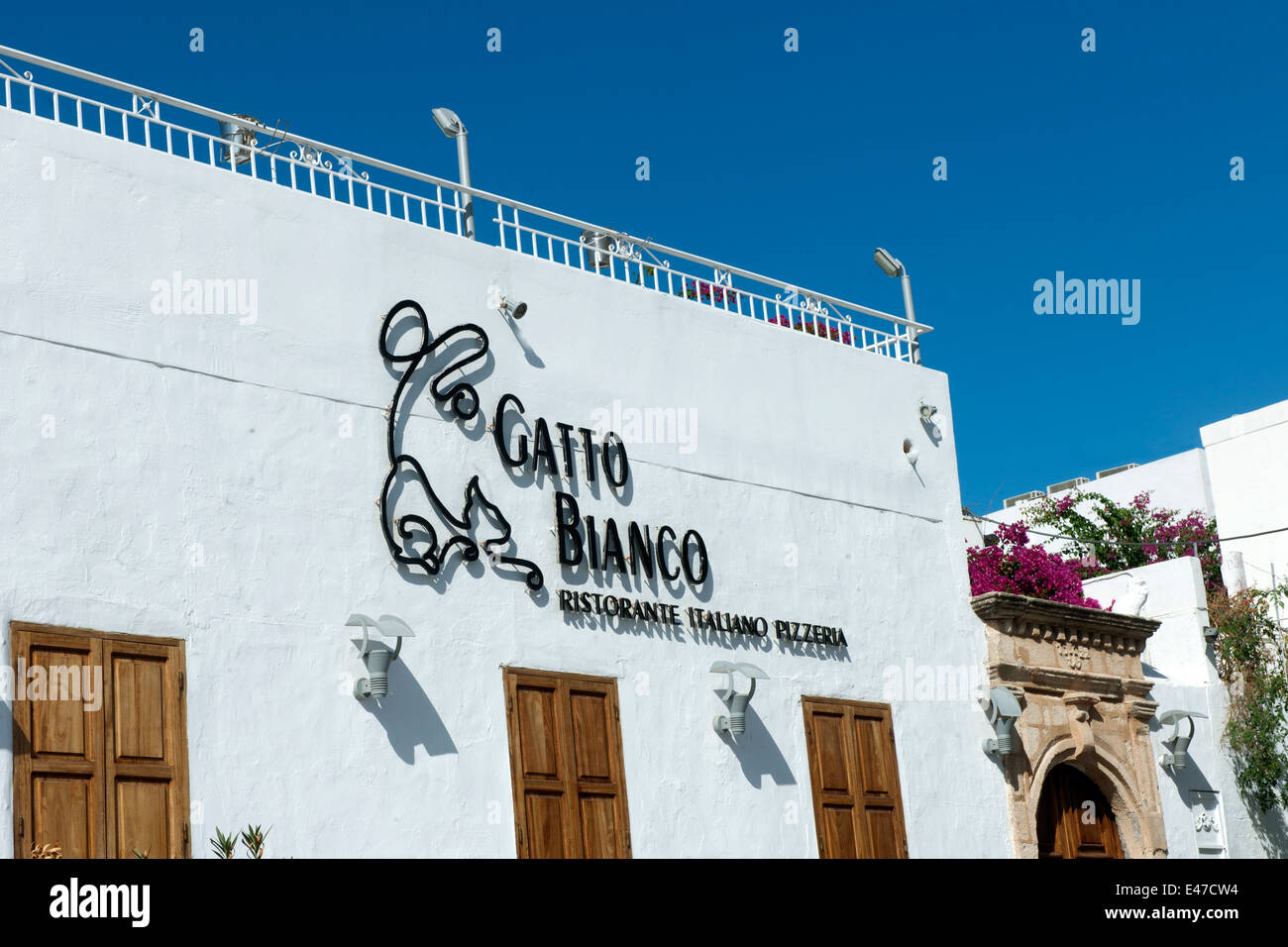 Griechenland, Rhodos, Lindos, Restaurant Gatto Bianco Stock Photo