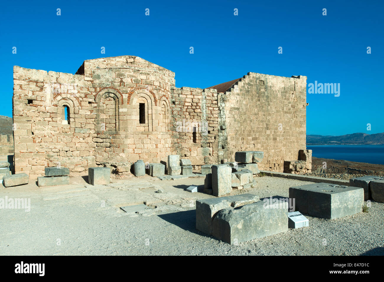 Griechenland, Rhodos, Lindos, Akropolis, Johanniskirche 13.Jh. (Burgkirche) Stock Photo