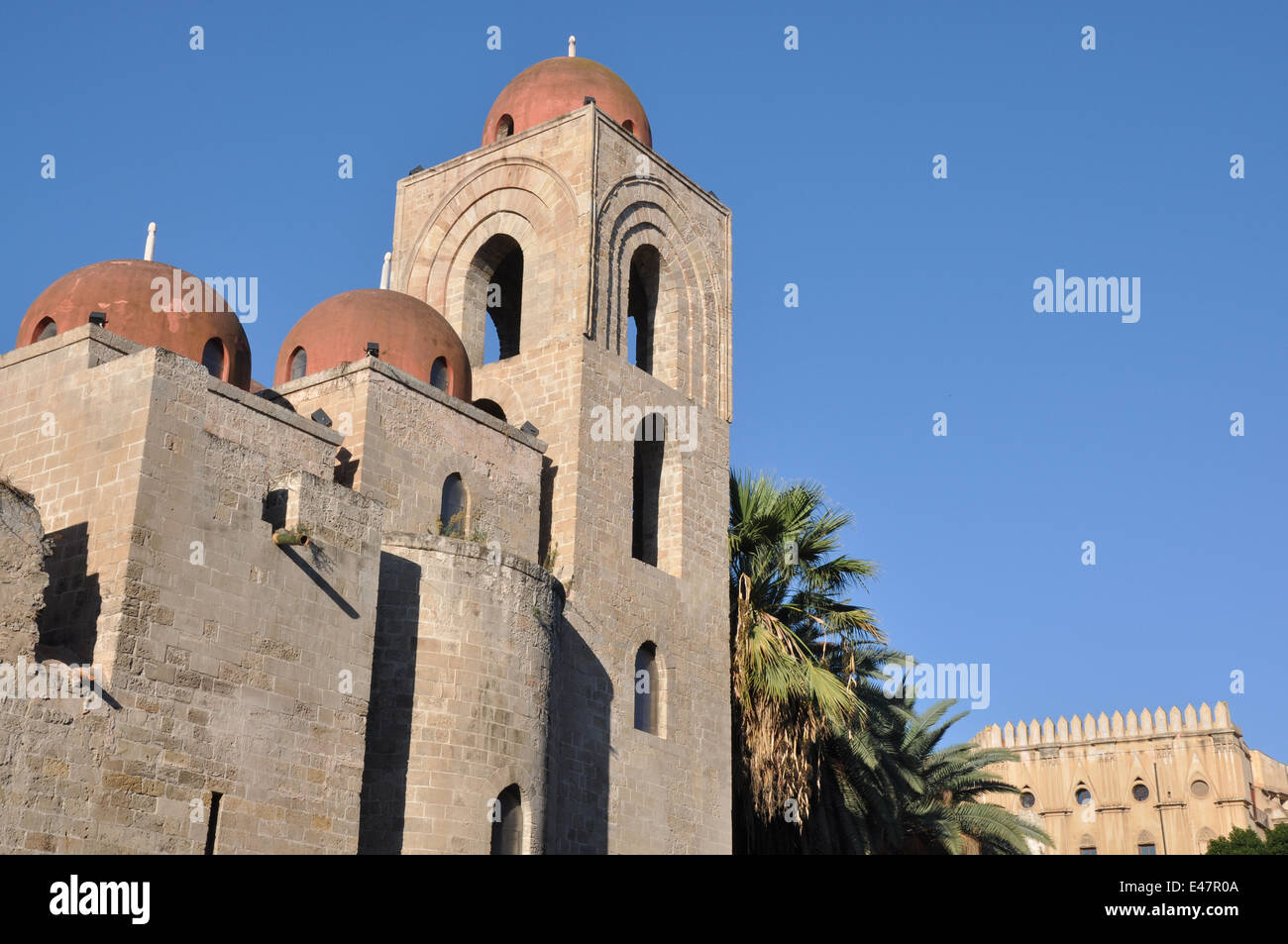 Palermo, San Giovanni degli Eremiti e Palazzo dei Normanni, Sicily, Italy, Europe Stock Photo