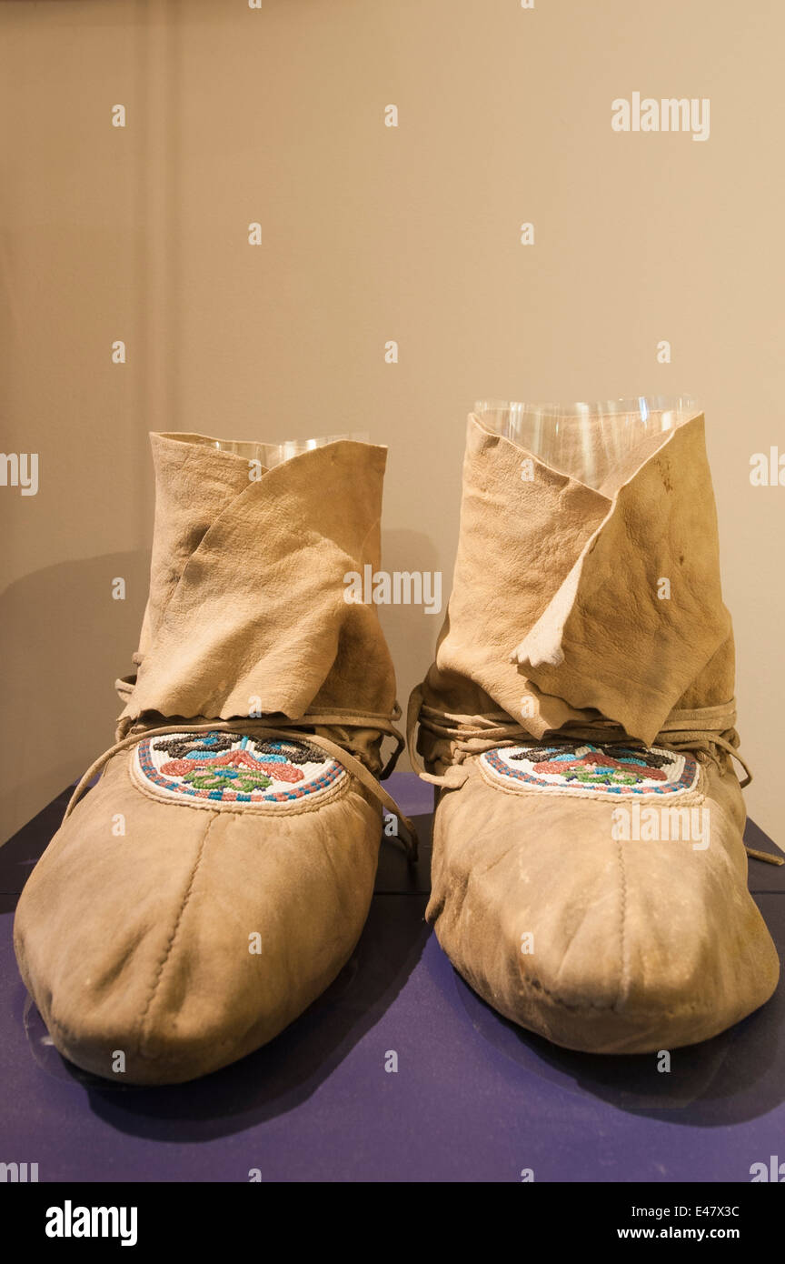 columbia moccasins