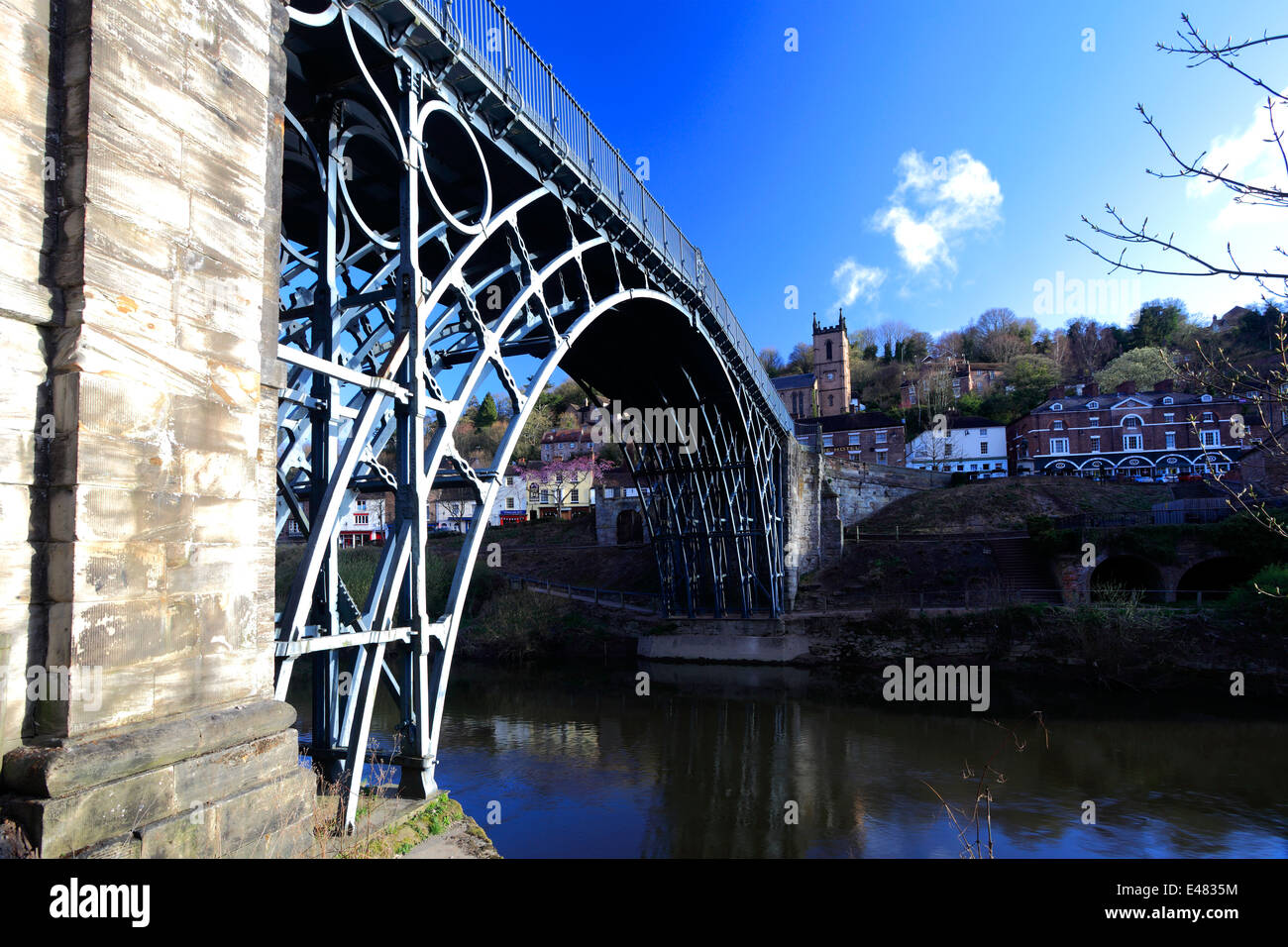 The first cast iron bridge in the world, crossing the river Severn, Coalbrookdale, Ironbridge