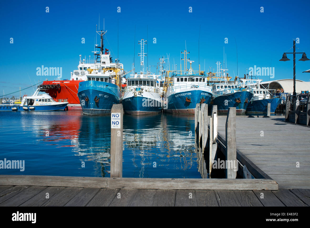 Fishing boats harbour australia hi-res stock photography and images - Alamy