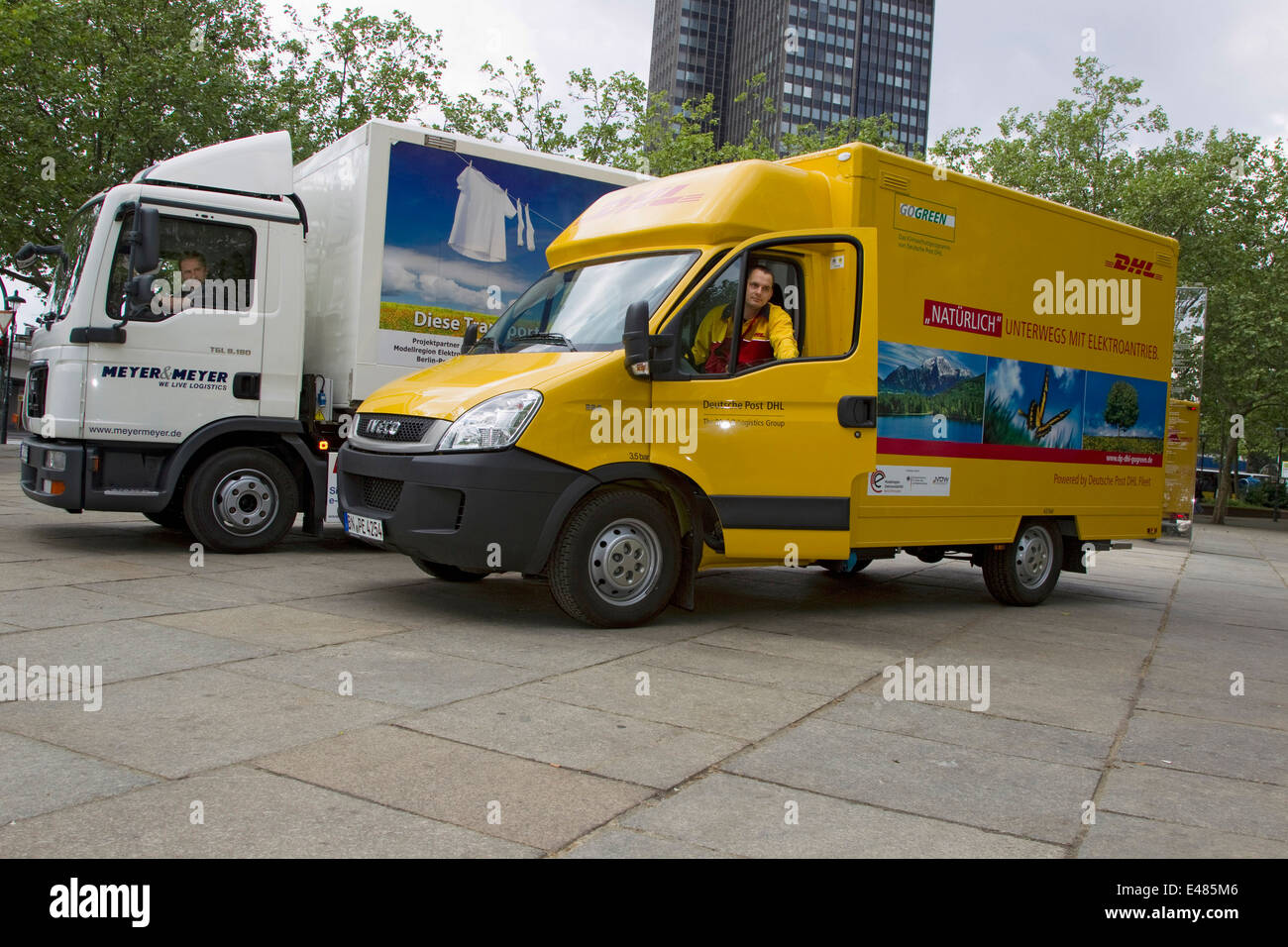 Dhl electric vehicle hires stock photography and images Alamy
