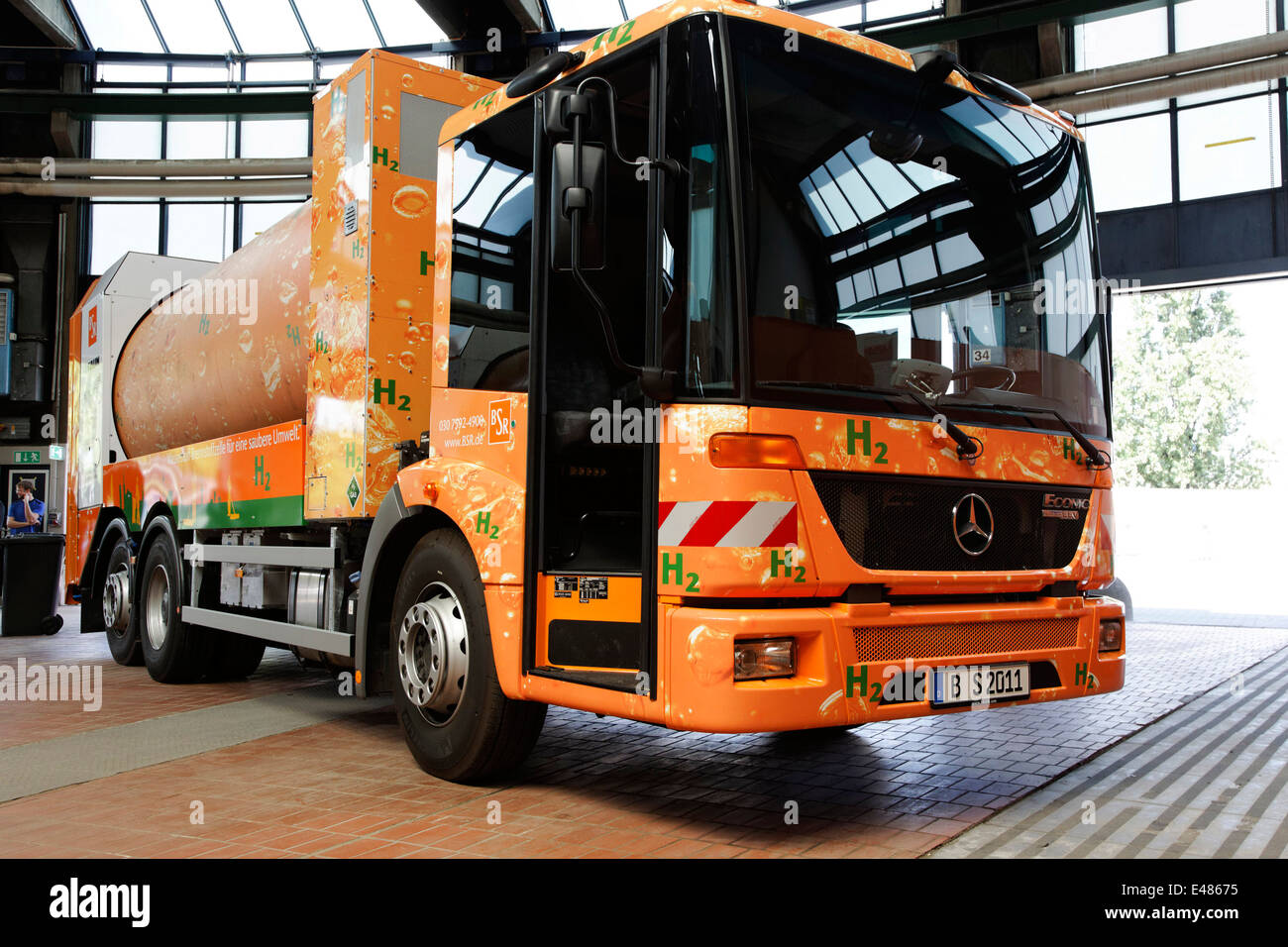 BSR garbage trucks with hydrogen fuel cell Stock Photo Alamy