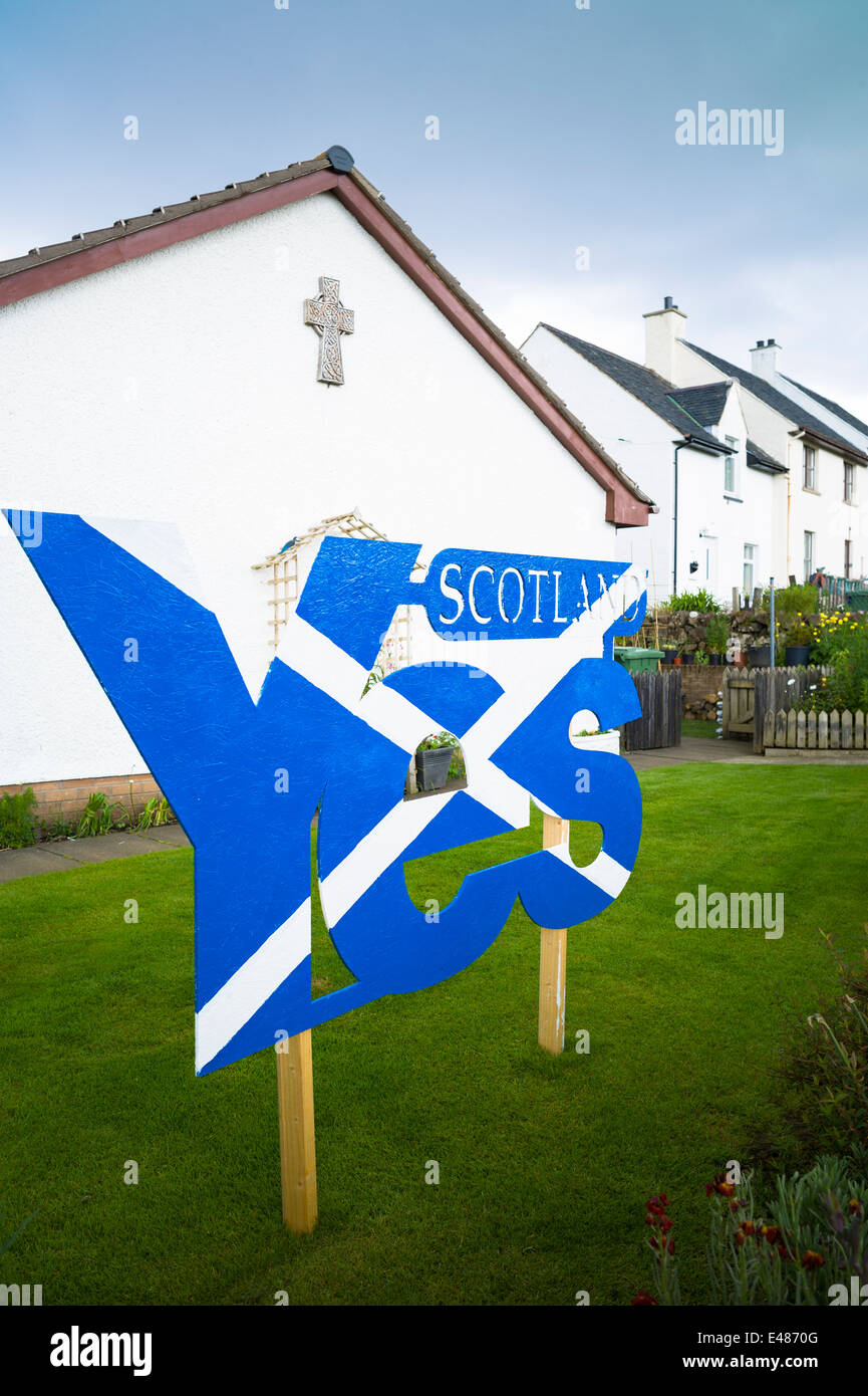 Saltire national flag of St Andrew, Scottish Independence Referendum Debate campaign for YES vote for separate SCOTLAND nation Stock Photo