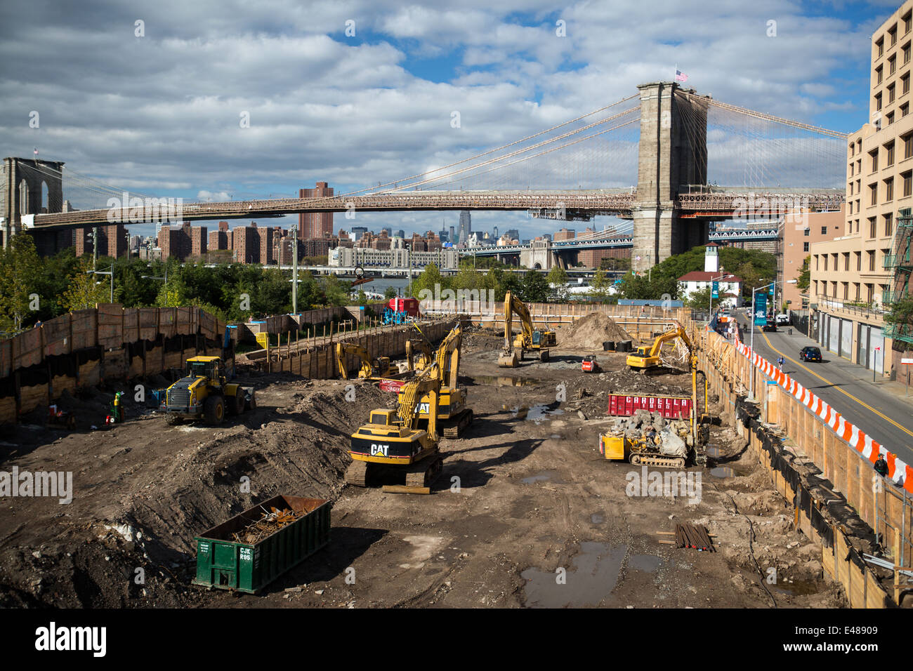 New York City buildings and Brooklyn bridge under construction Stock ...