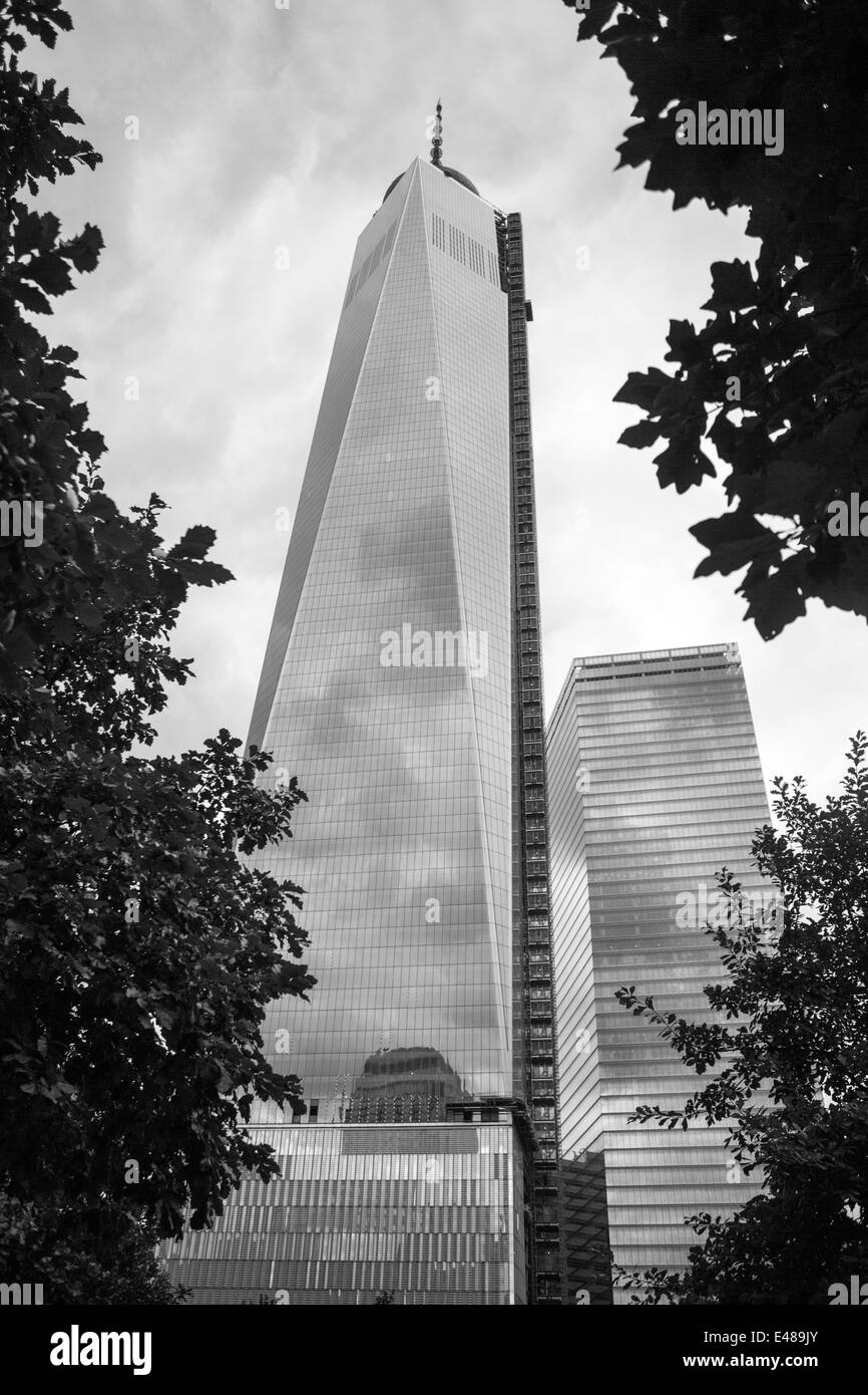 World trade center construction site Black and White Stock Photos ...