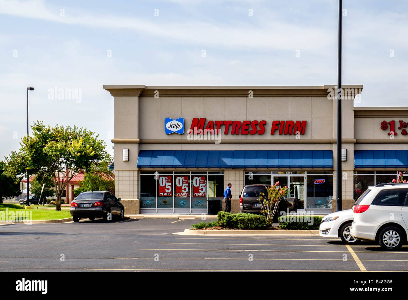 Mattress Firm, a business selling mattress sets and bedding in a strip mall in Oklahoma City, Oklahoma, USA. Stock Photo