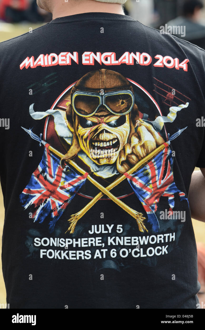 Iron maiden shirt hi-res stock photography and images - Alamy