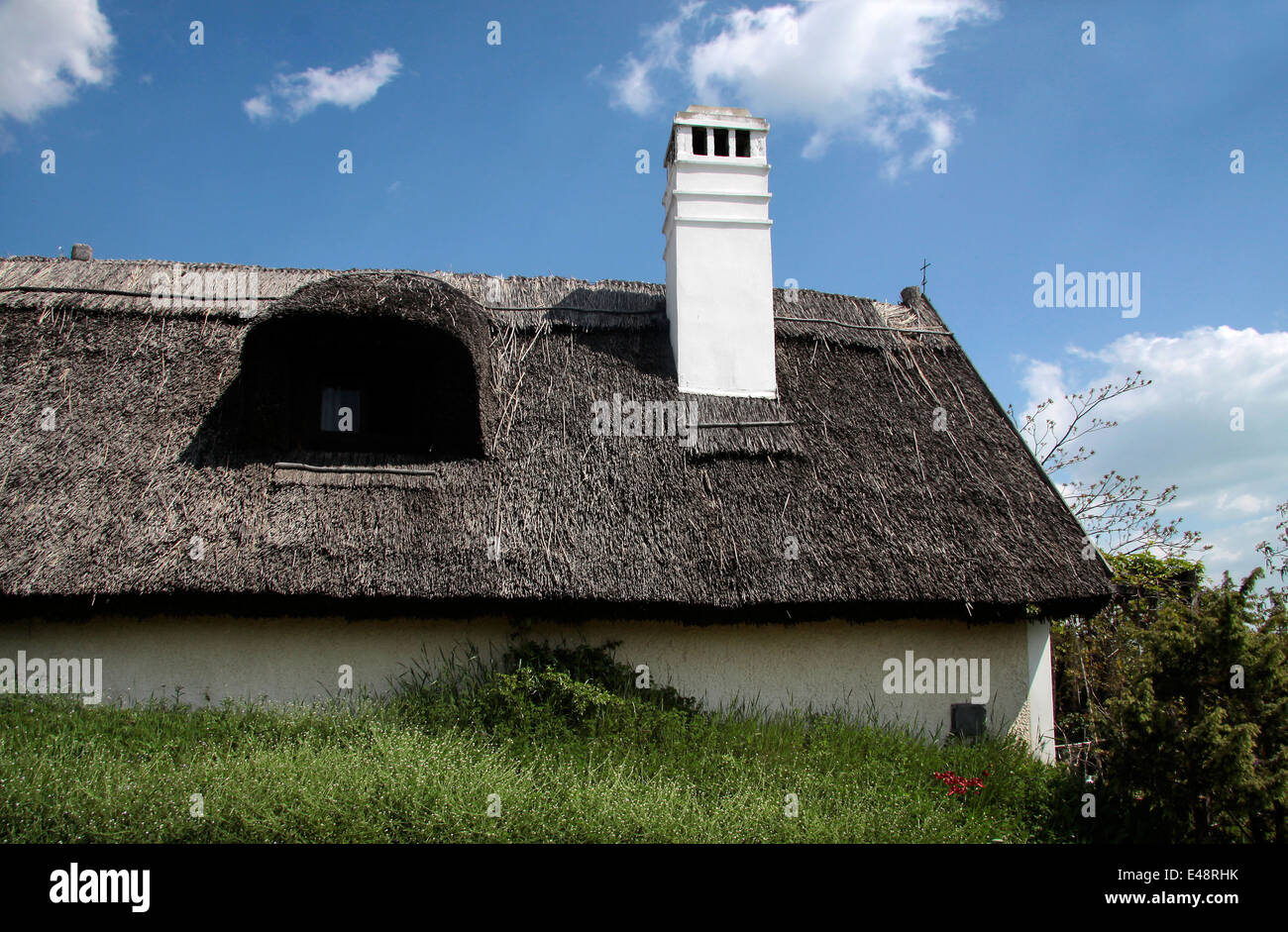 Old thatched cottage lake balaton hi-res stock photography and images -  Alamy