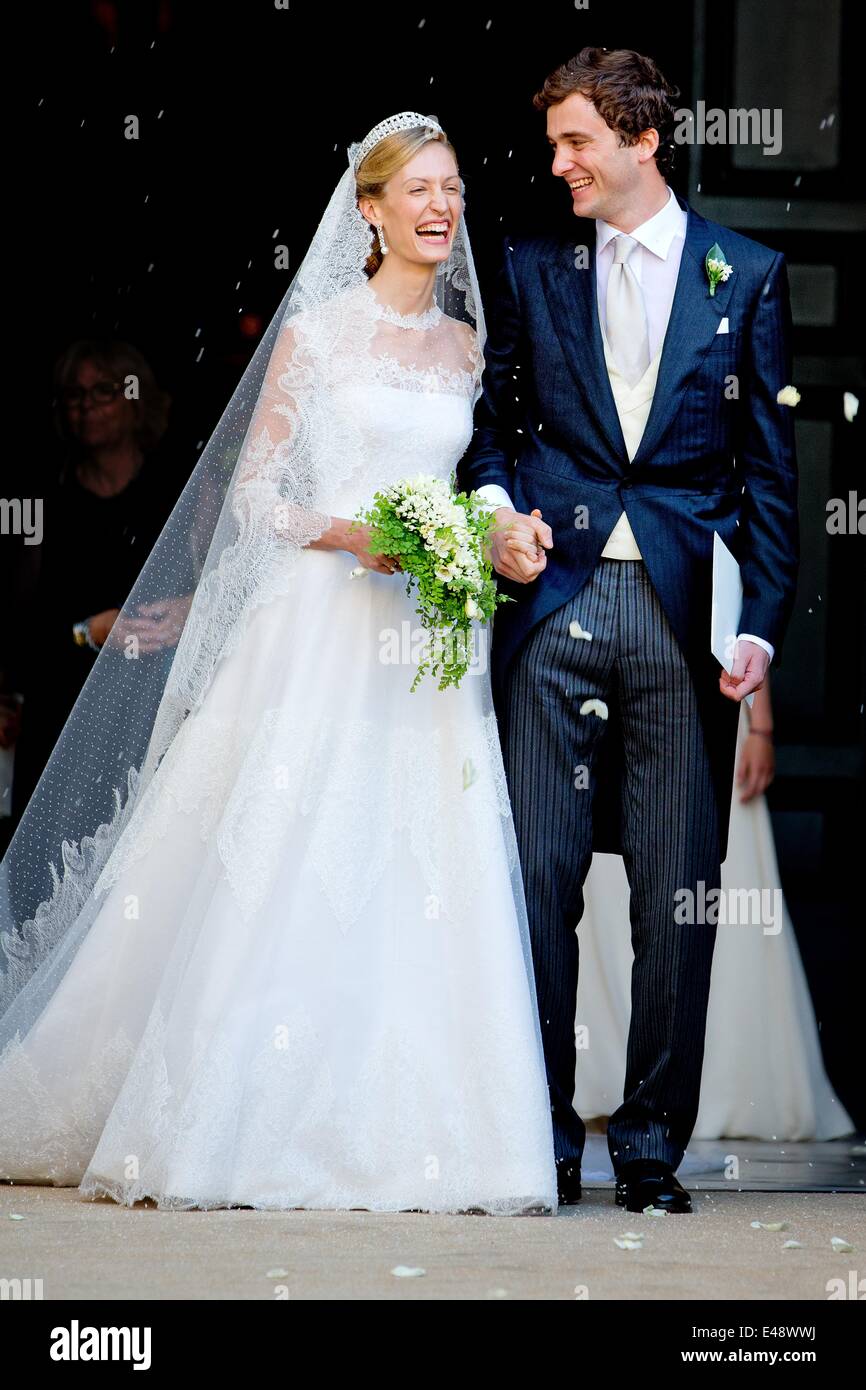 After the wedding photo hi-res stock photography and images - Page 25 -  Alamy, image size:866x1390