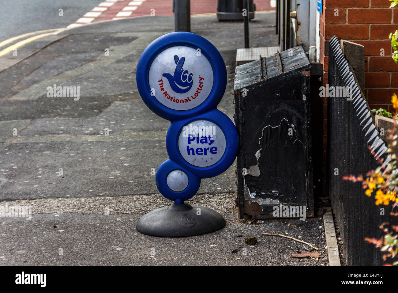 Portuguese Lottery Sign Jogos Santa Casa And Portugal Post Office CTT Pay  Shop Sign Outside A Newsagents Shop In Tavira Portugal Stock Photo - Alamy